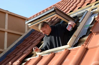 Pose de fenêtres de toit Velux à Croixrault